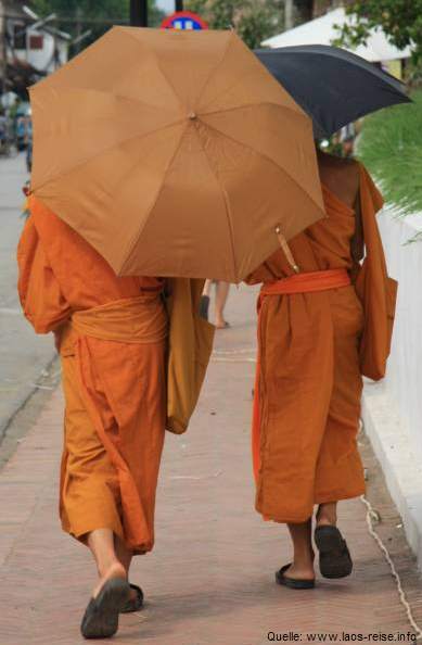 Mönche in Laos